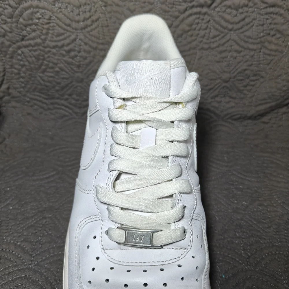 Nike Air Force 1 Low Top '07 Triple White Light Sneakers Men's Size 10